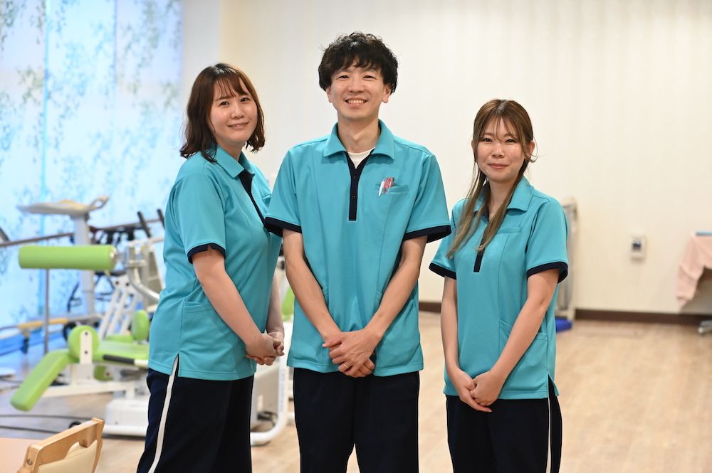 【介護職】東区 正社員《豊富なキャリアパス！》日勤の求人